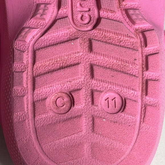 CROCS GIRLS CLASSIC LINED CLOG PARTY PINK / CANDY PINK KID’S SIZE 11 - Picture 7 of 9